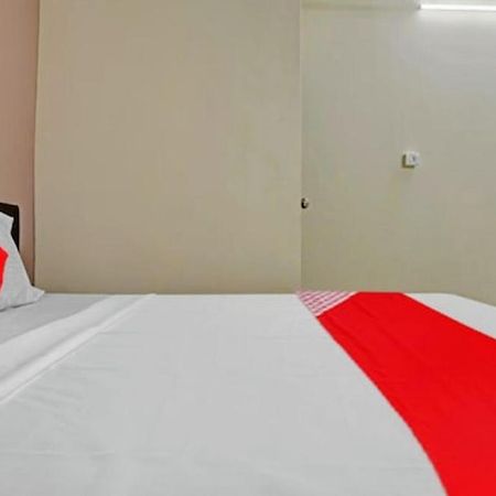 Hotel Welcome, Vip Road Vesu 수라트 외부 사진
