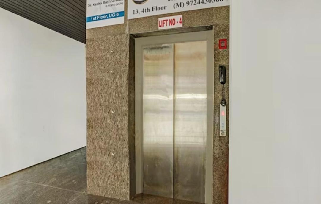 Hotel Welcome, Vip Road Vesu 수라트 외부 사진