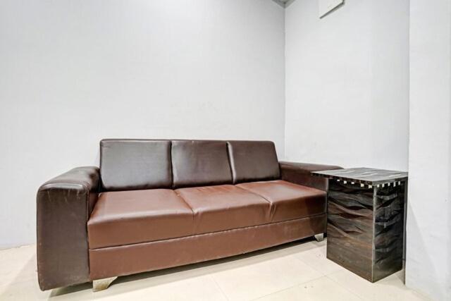 Hotel Welcome, Vip Road Vesu 수라트 외부 사진