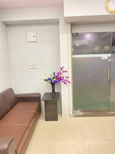 Hotel Welcome, Vip Road Vesu 수라트 외부 사진